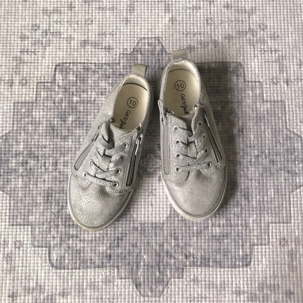 Cat & Jack Toddler Zip Up Shoes